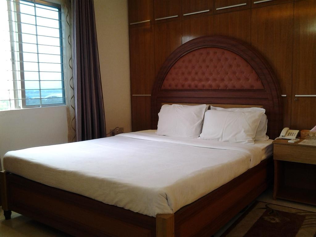 Hotel Afford Inn Dháka Pokoj fotografie